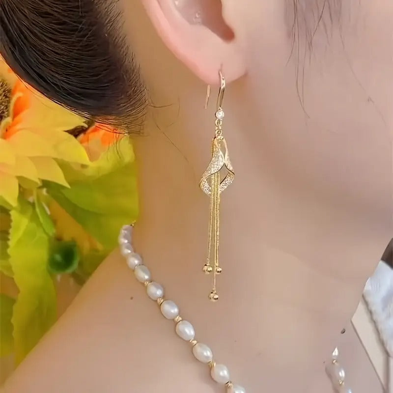 Golden Unique Curve Hangings Earrings / High Quality Gold Plated