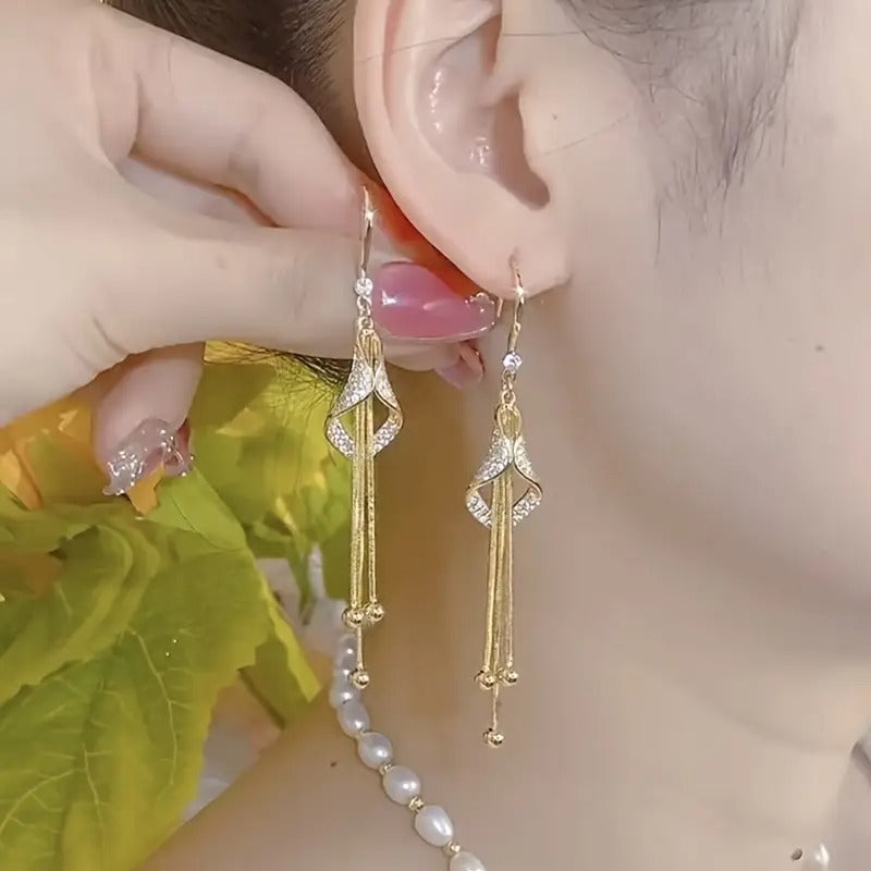 Golden Unique Curve Hangings Earrings / High Quality Gold Plated