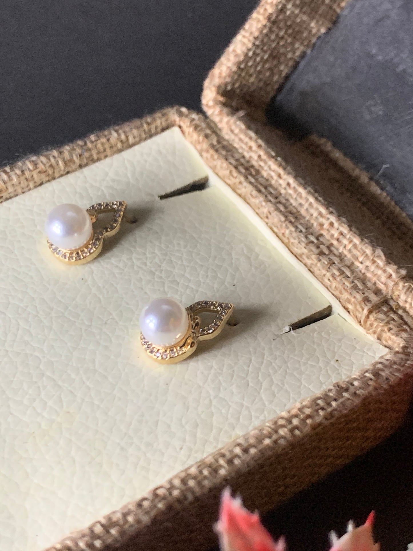 Zaveri Pearls & Cubic Zirconia