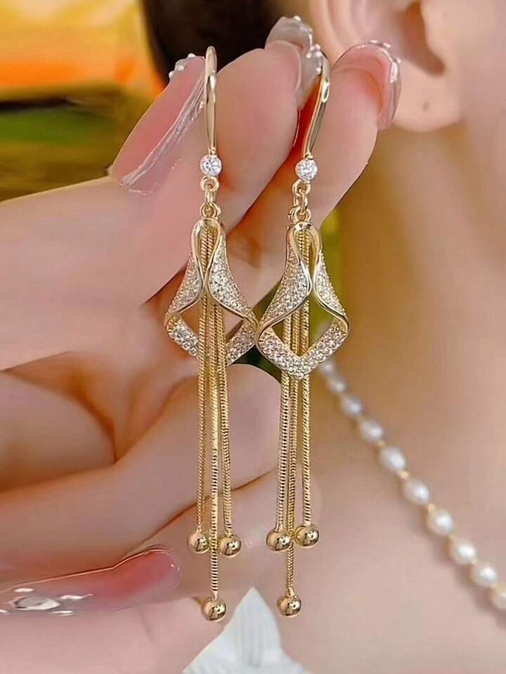 Golden Unique Curve Hangings Earrings / High Quality Gold Plated